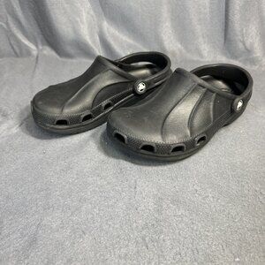 Crocs Black Endeavor Slip On Clog Shoes‎ Men’s 7 Woman's 9 Closed Toe